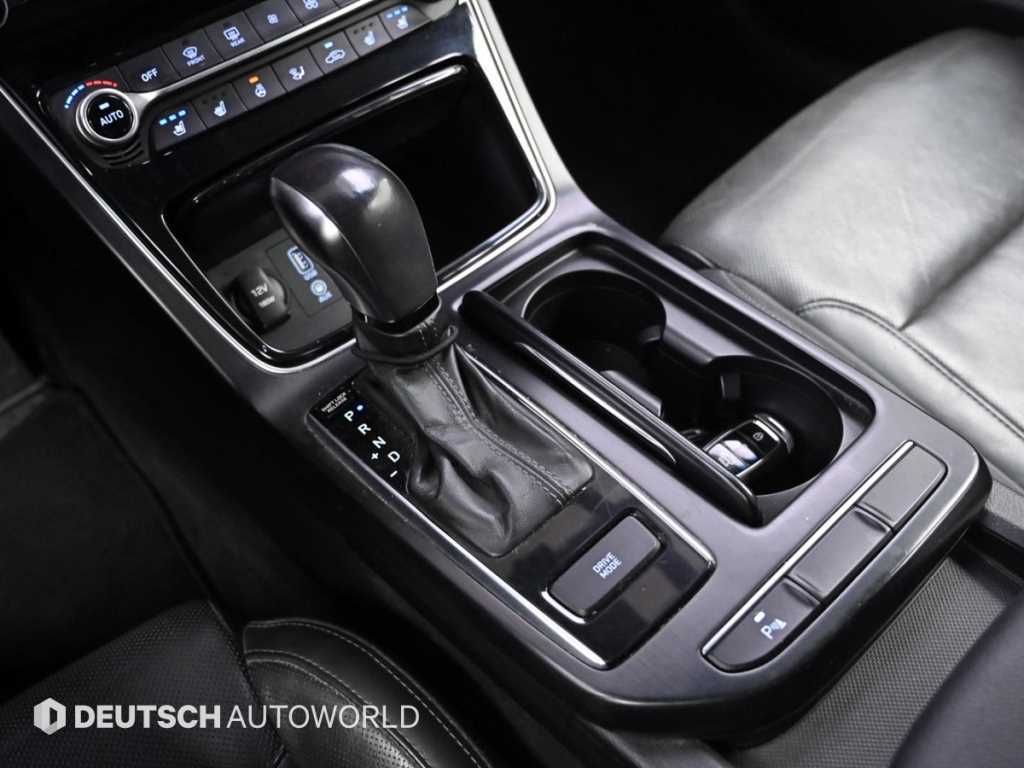 HYUNDAI Grandeur - Vista 9