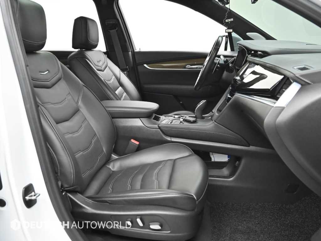 Cadillac XT6 - Vista 10