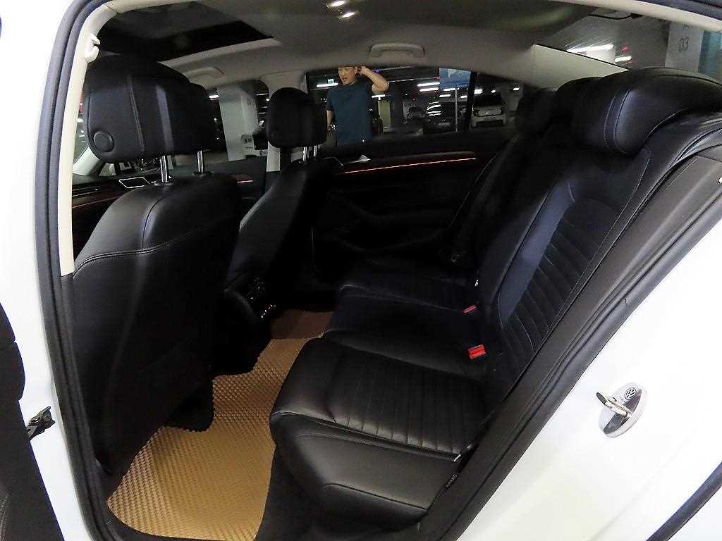 Volkswagen Passat - Vista 7