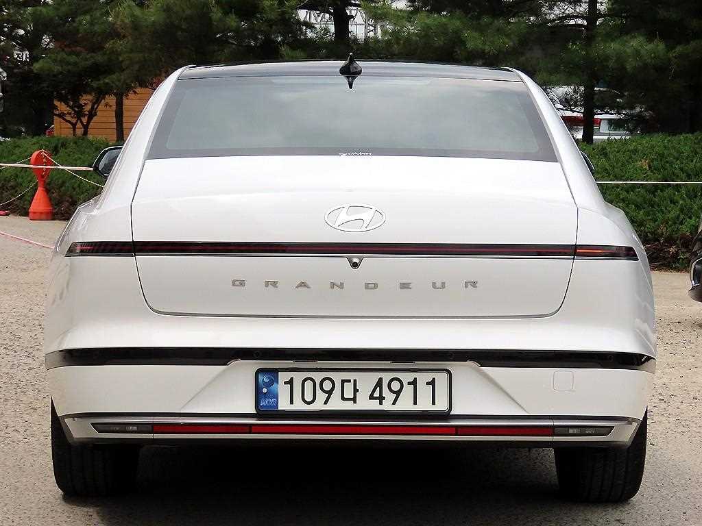 HYUNDAI Grandeur - Vista 4