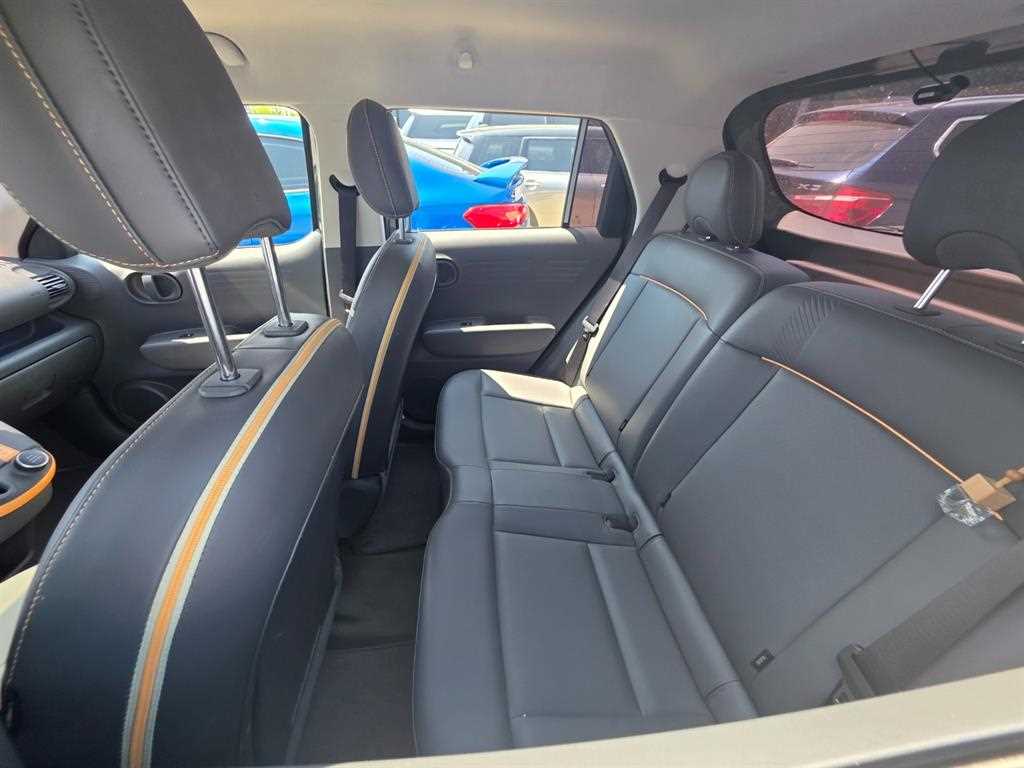 HYUNDAI Casper - Vista 4