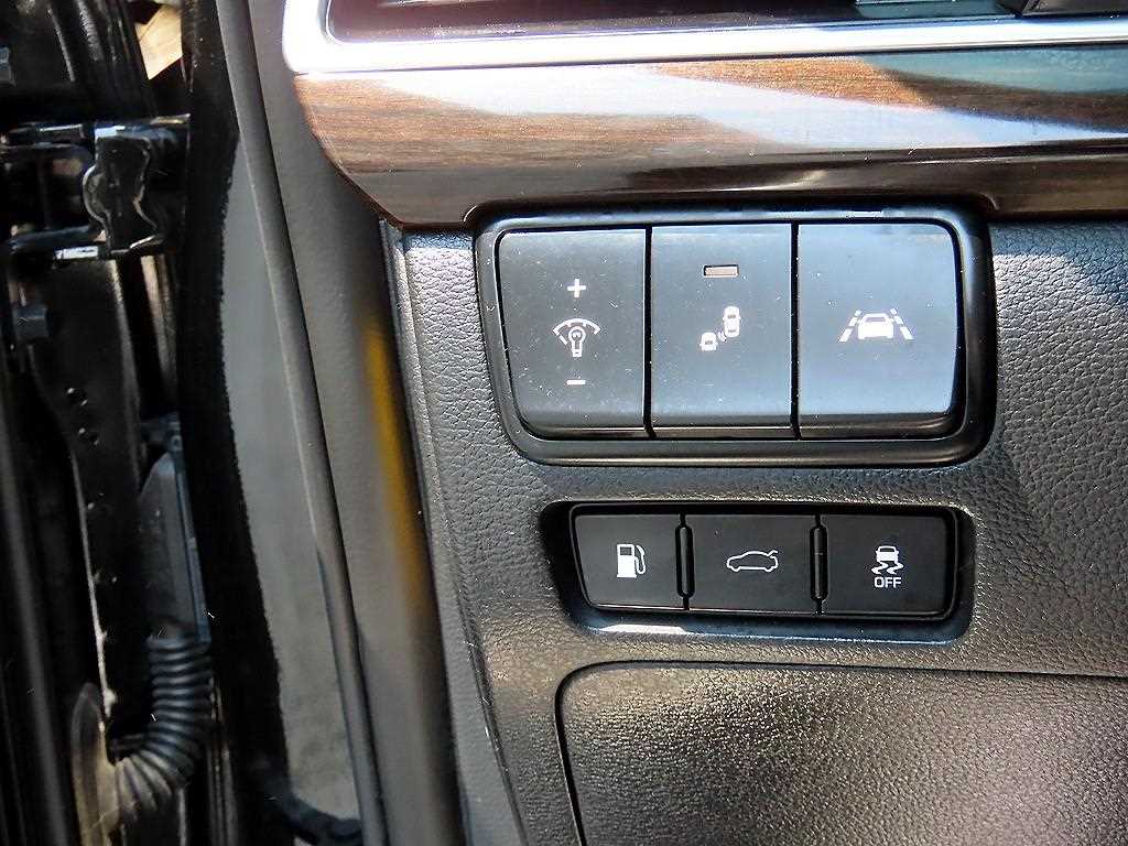 KIA K7 - Vista 10