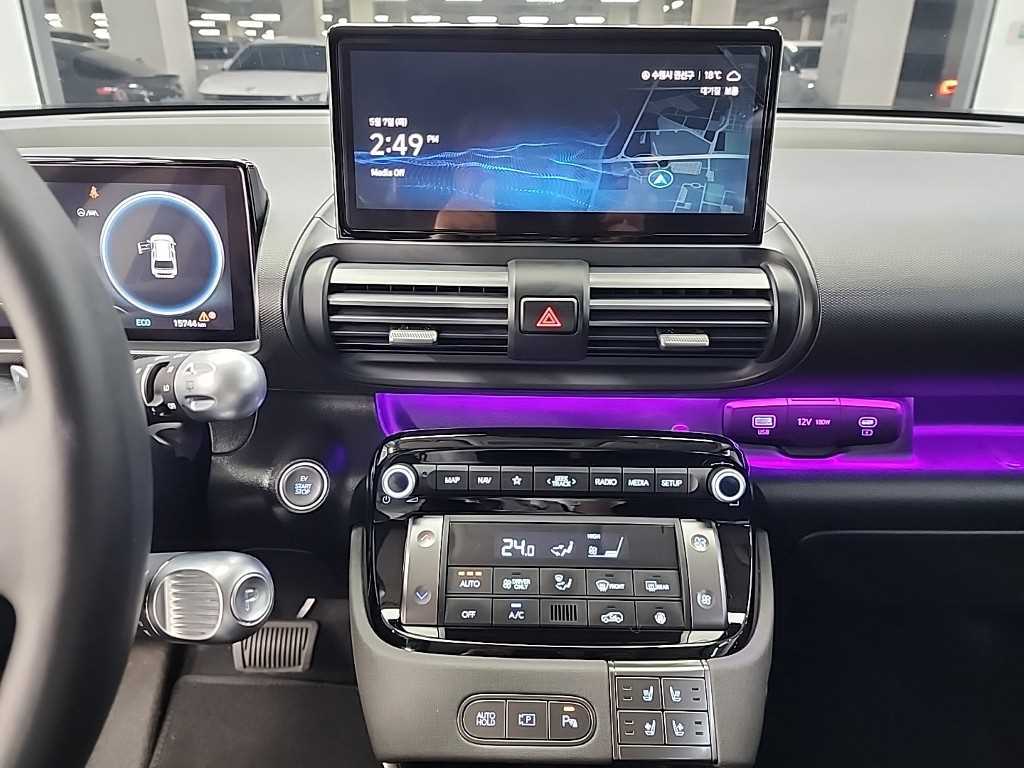 HYUNDAI Casper - Vista 10
