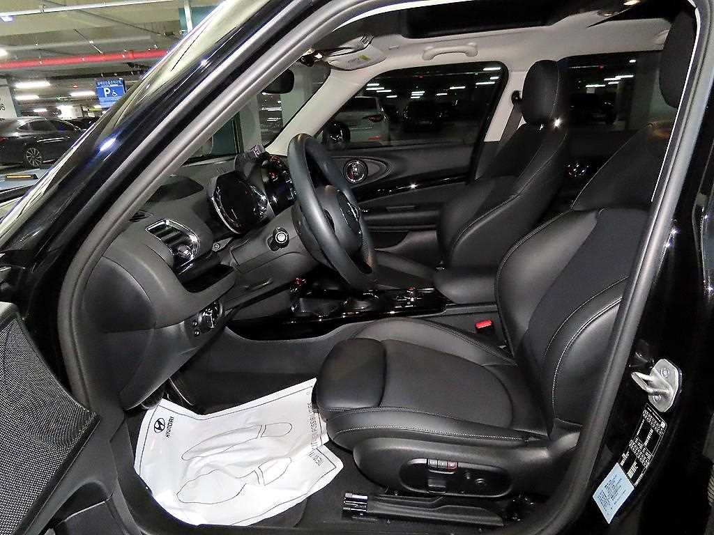 Mini Clubman - Vista 6