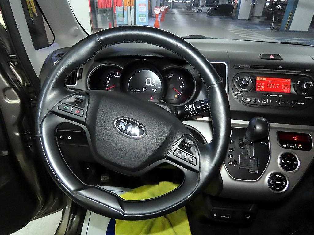 KIA Ray - Vista 8