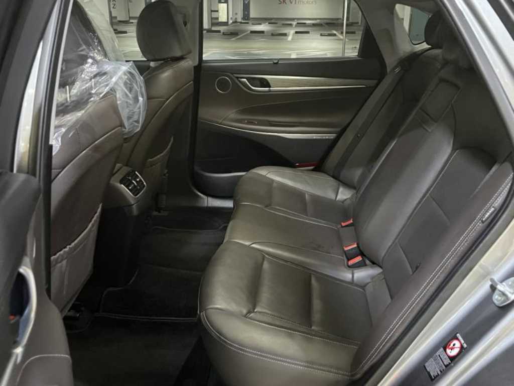 HYUNDAI Grandeur - Vista 6