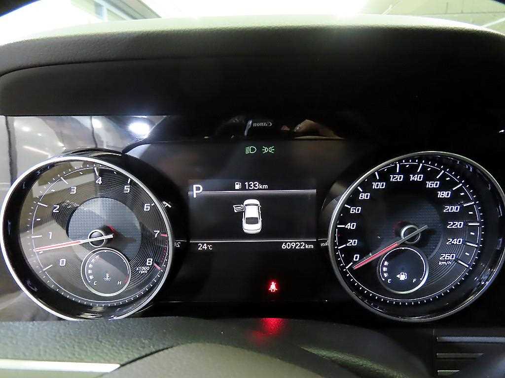 HYUNDAI Grandeur - Vista 9