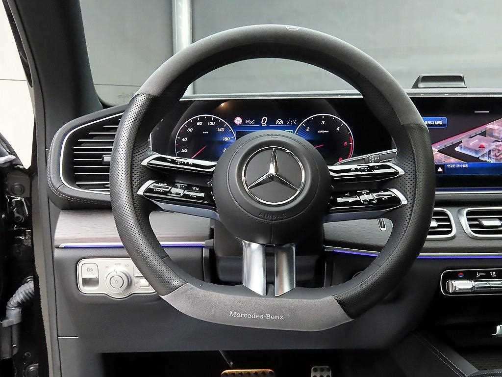 Mercedes Benz GLE Class - Vista 9