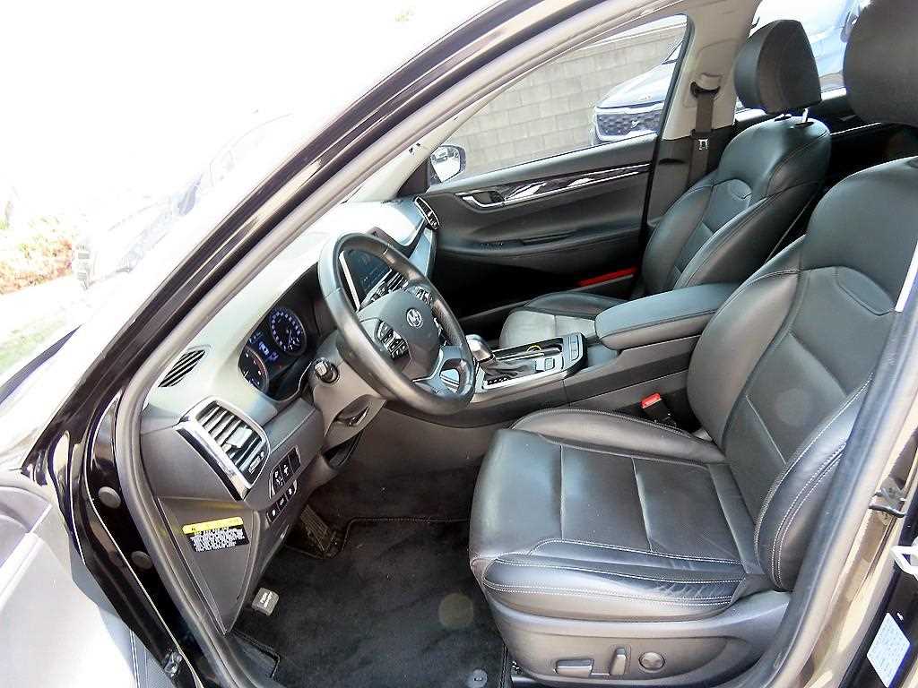 HYUNDAI Grandeur - Vista 5