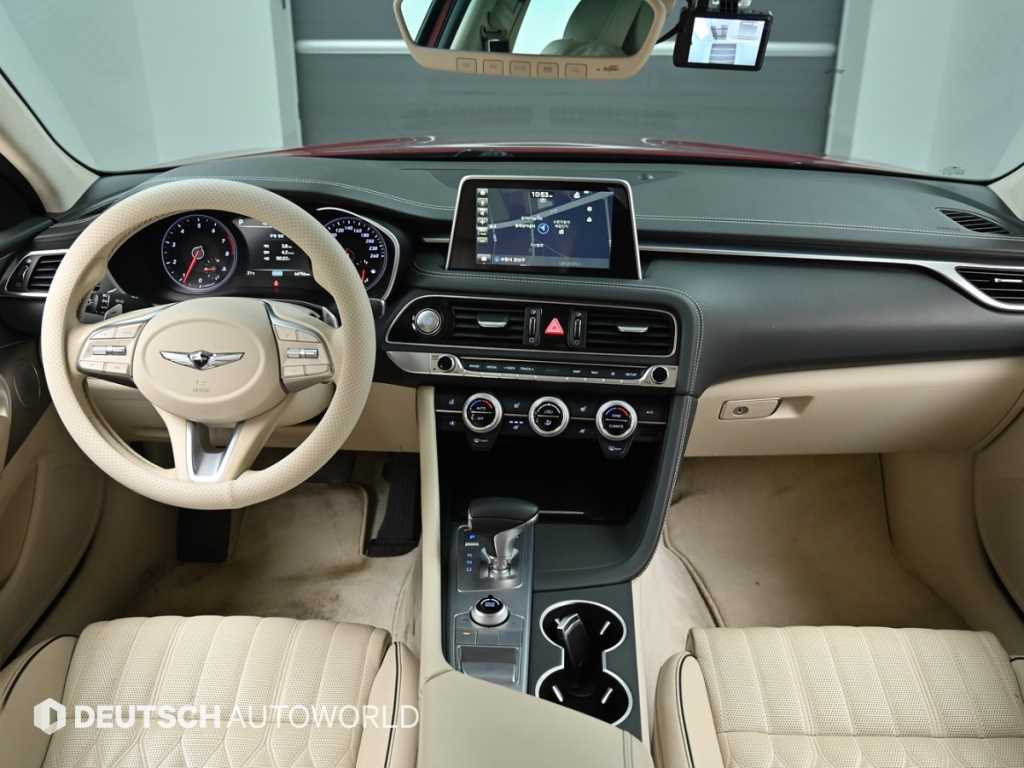 Genesis G70 - Vista 7