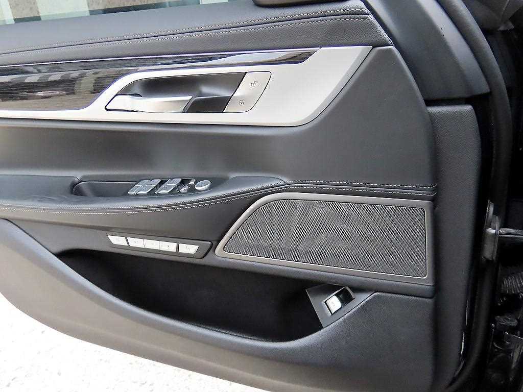 BMW 7 Series - Vista 12