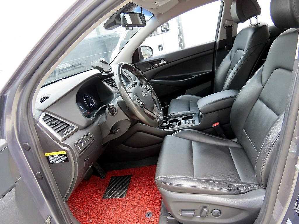 HYUNDAI Tucson - Vista 5