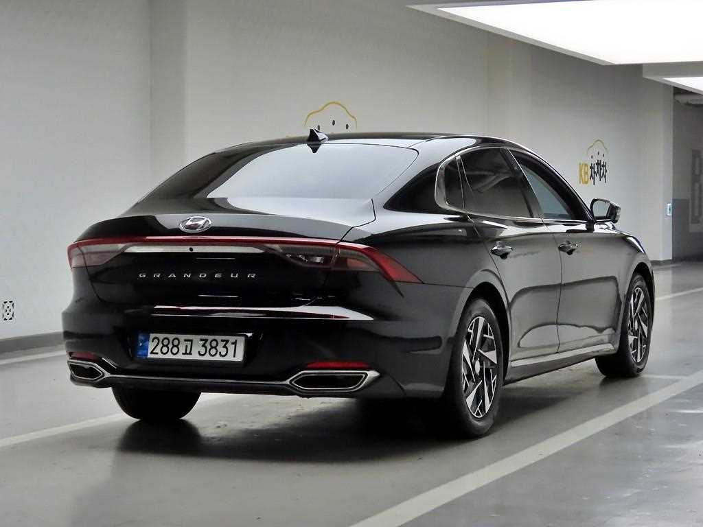 HYUNDAI Grandeur - Vista 4