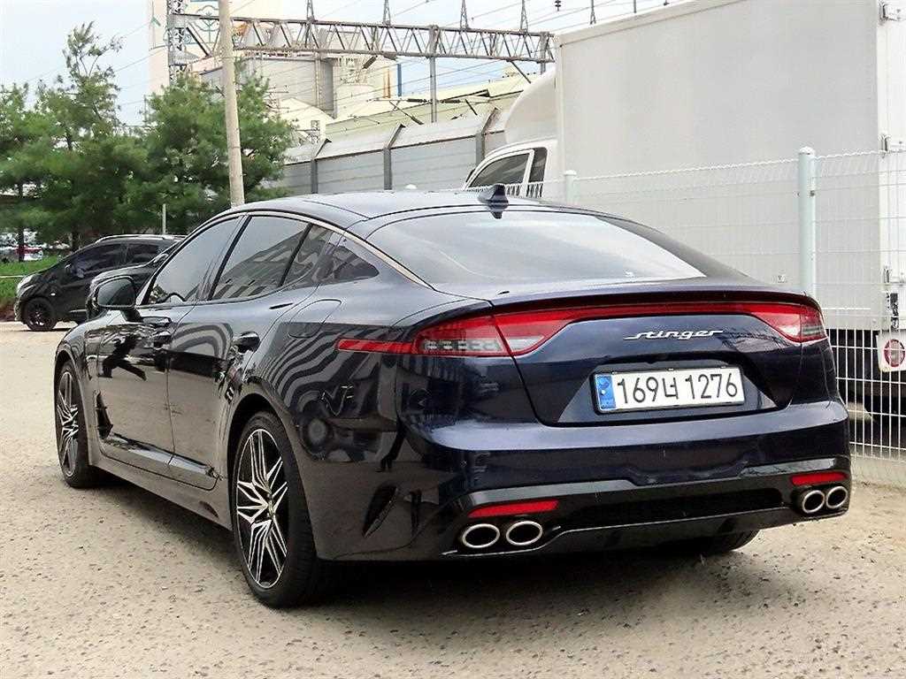 KIA Stinger - Vista 3