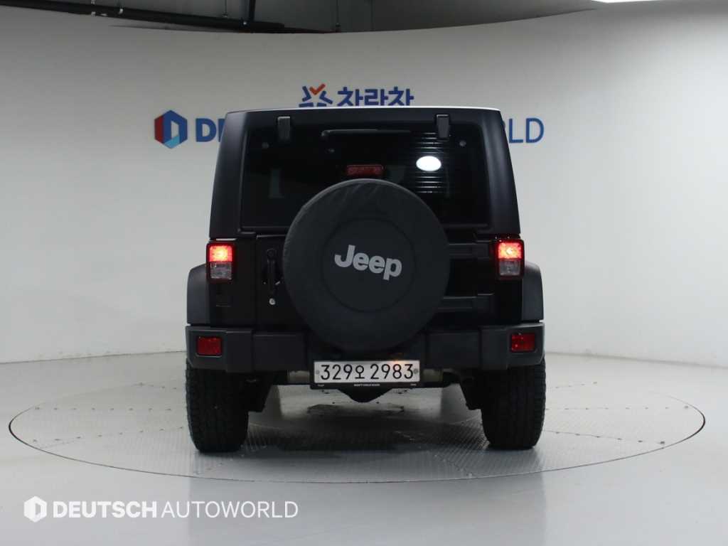 Jeep Wrangler - Vista 4