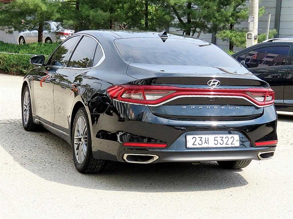 HYUNDAI Grandeur - Vista 3