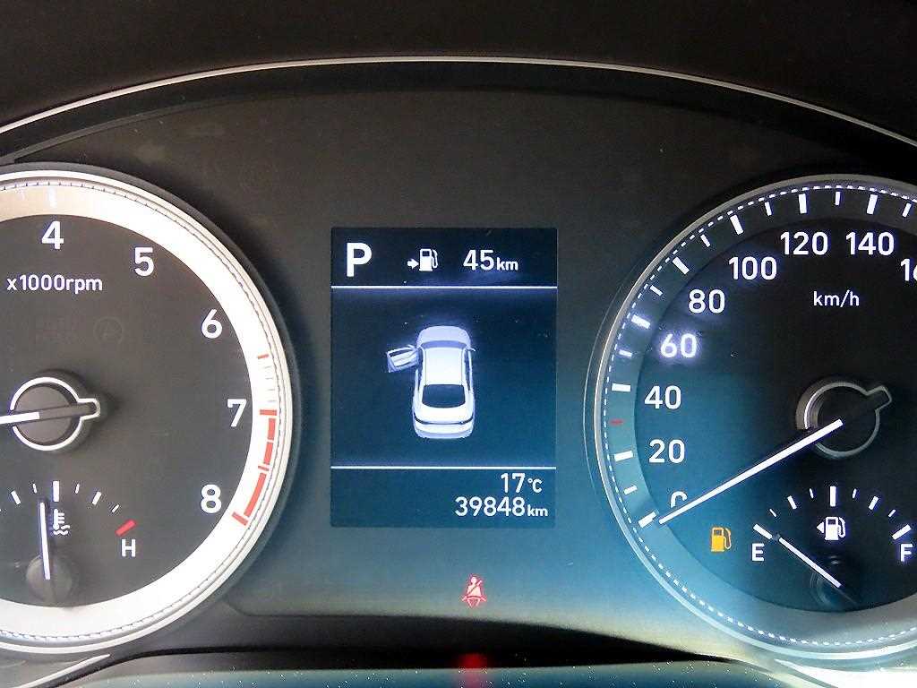 HYUNDAI Grandeur - Vista 9