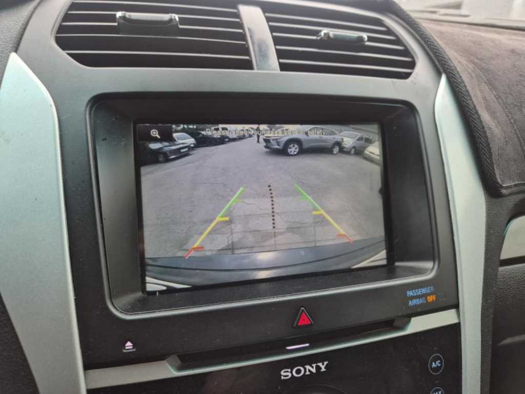 Ford Explorer - Vista 11