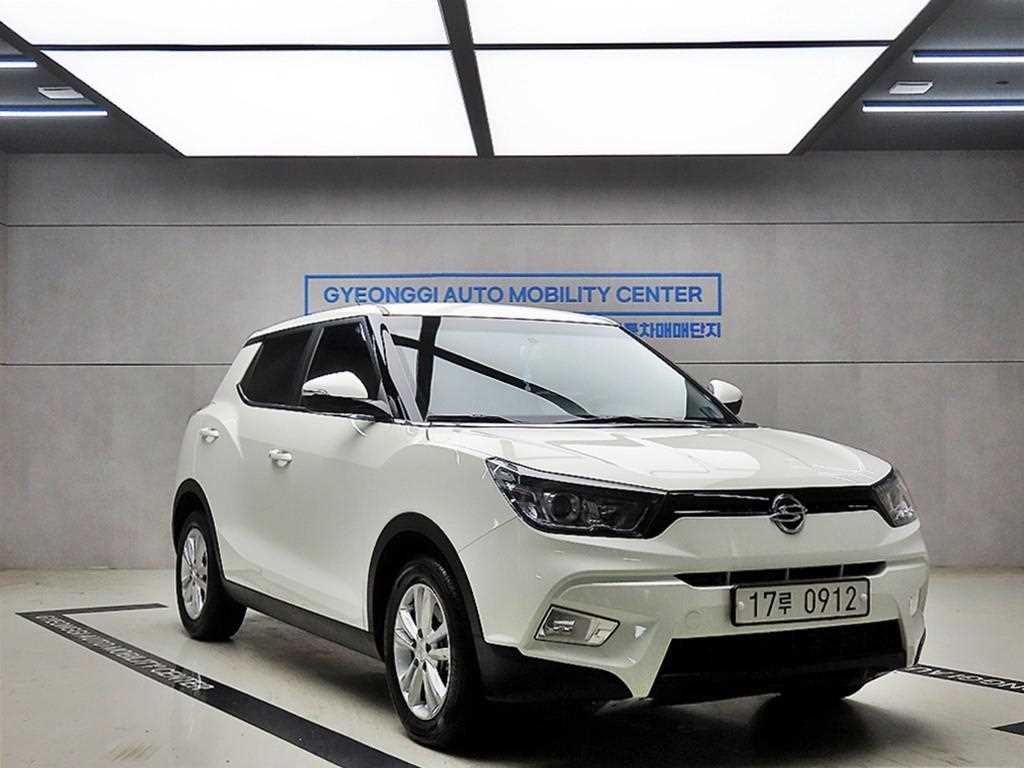 Ssangyong Tivoli 2016 Blanco - Importación desde Corea - HF Imports Iquique - Foto 1