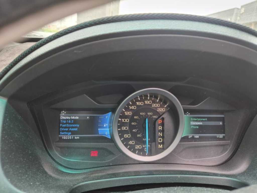 Ford Explorer - Vista 8