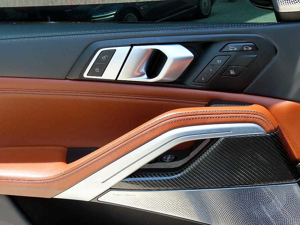 BMW X6 - Vista 12