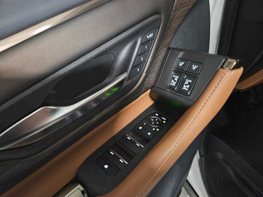 Toyota Alphard 2024 Blanco - Importación desde Corea - HF Imports Iquique - Foto 13