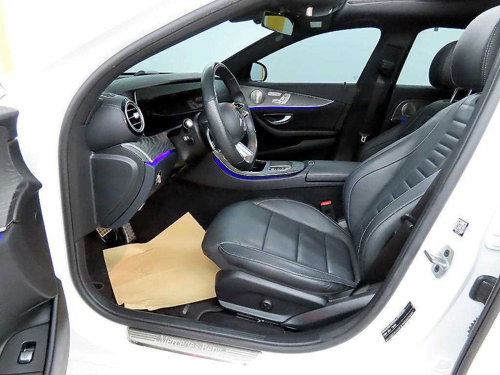 Mercedes Benz E class - Vista 5