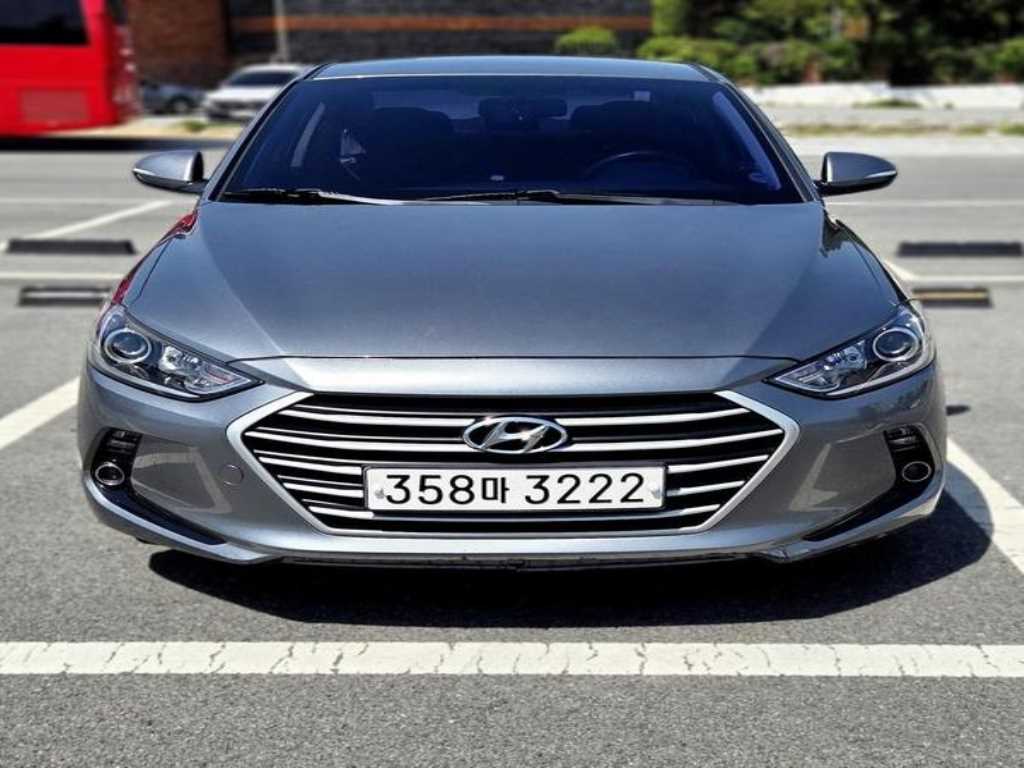 HYUNDAI Avante 2017 Gris - Importación desde Corea - HF Imports Iquique - Foto 1