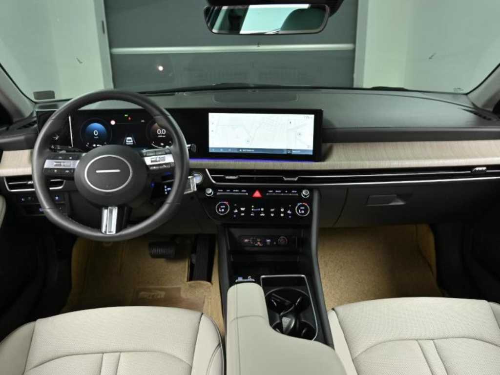 HYUNDAI Sonata - Vista 7