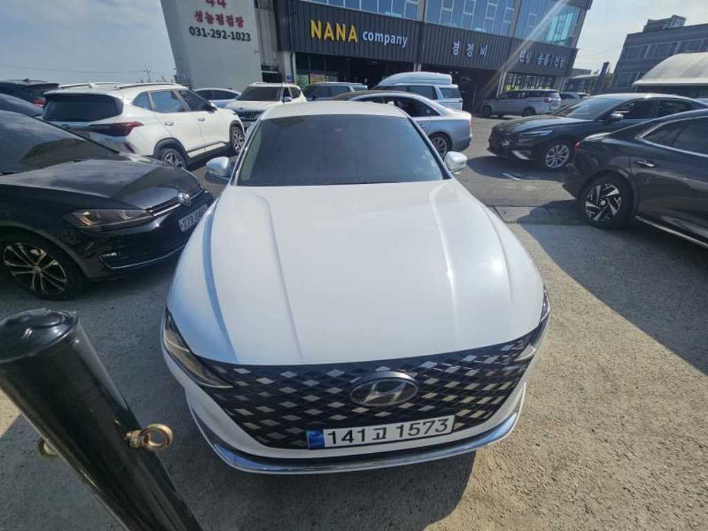 HYUNDAI Grandeur - Vista 2