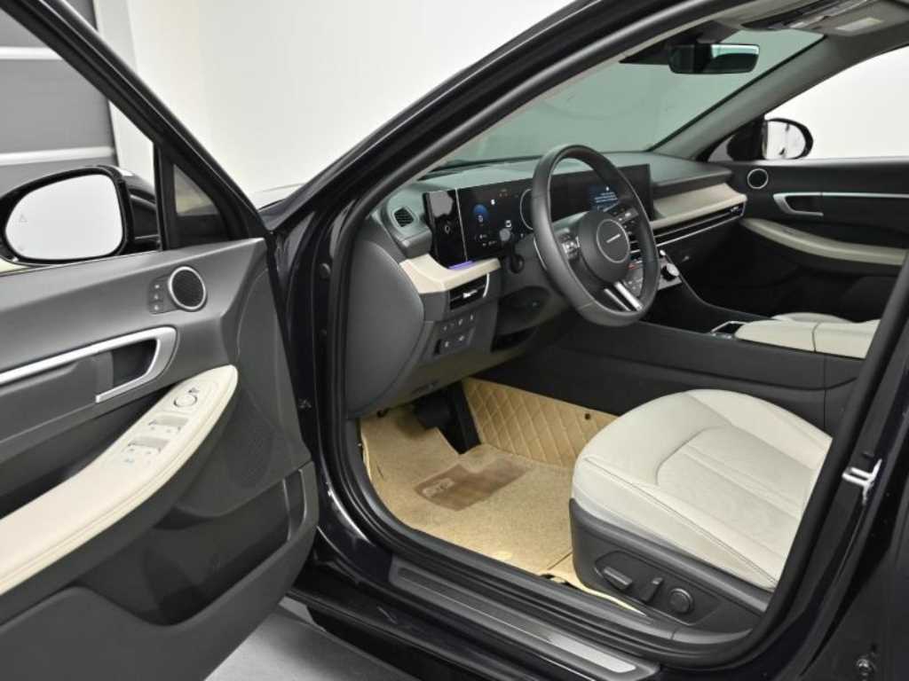 HYUNDAI Sonata - Vista 11