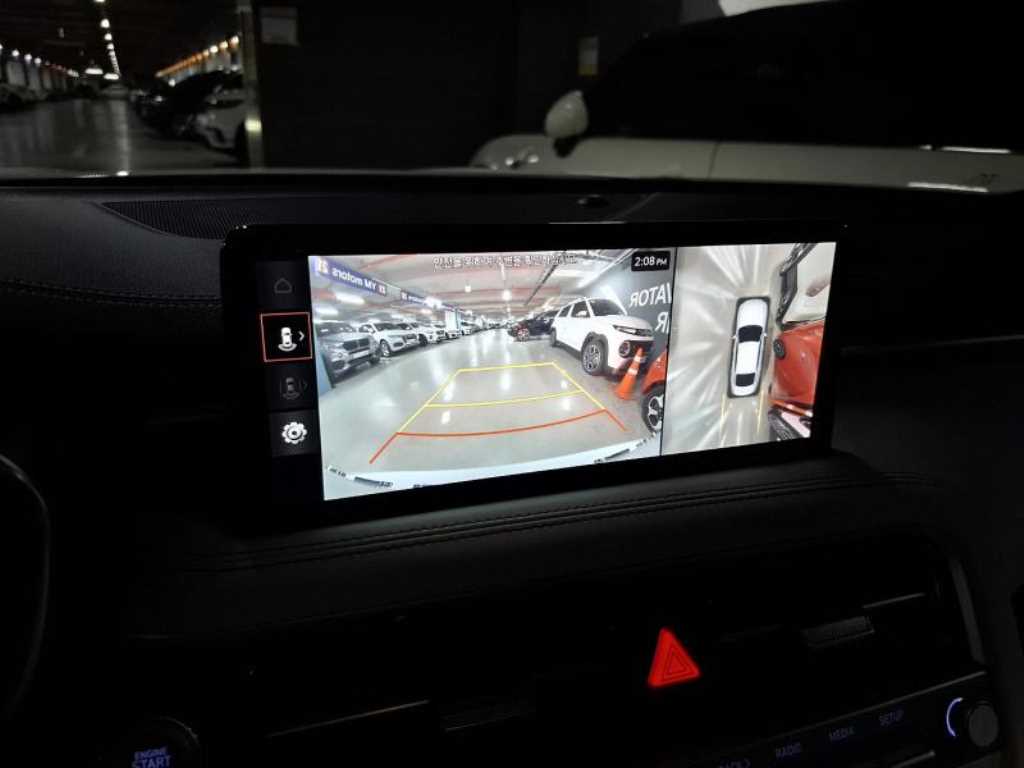 Genesis G70 - Vista 8