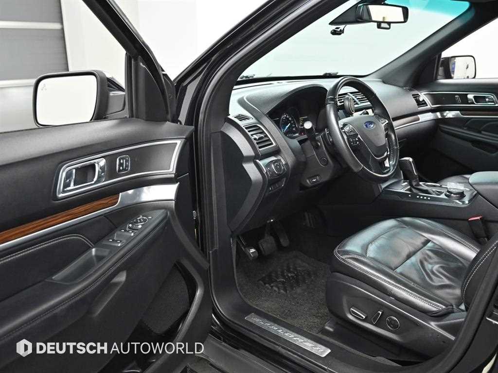 Ford Explorer - Vista 11