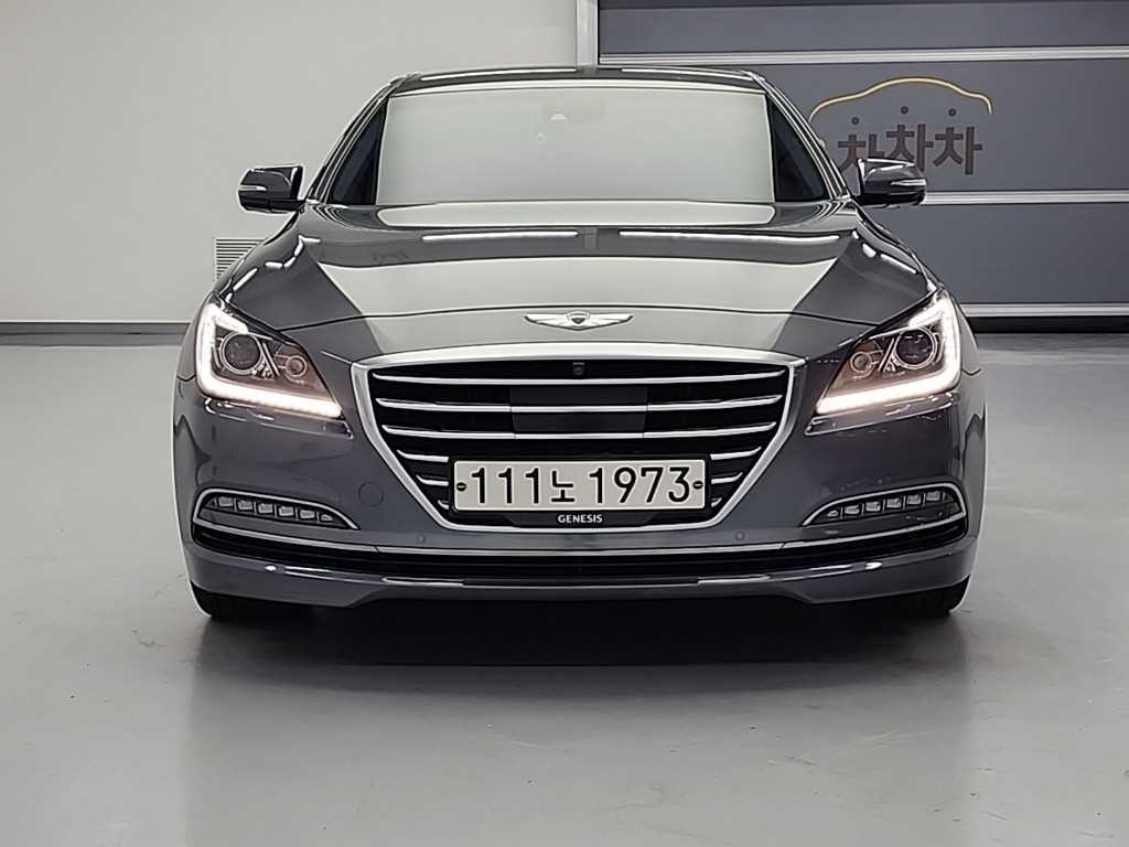 HYUNDAI Genesis - Vista 2