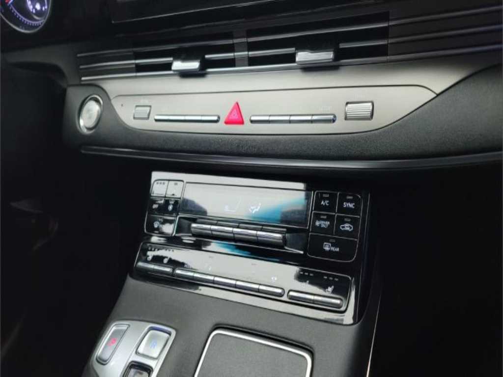 HYUNDAI Grandeur - Vista 12