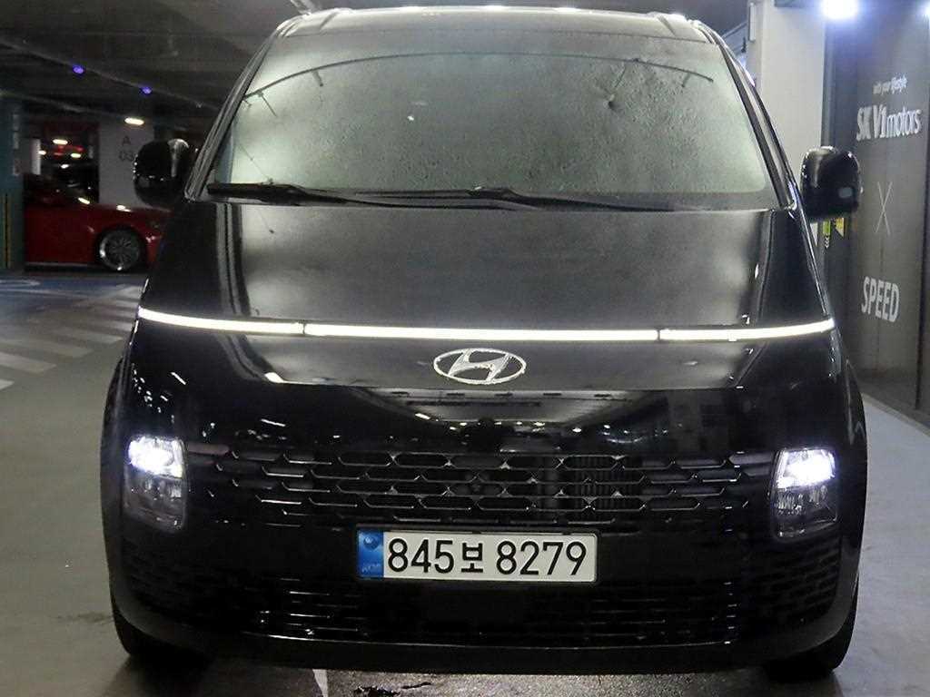 HYUNDAI Staria - Vista 2