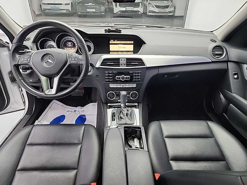 Mercedes Benz C Class - Vista 7