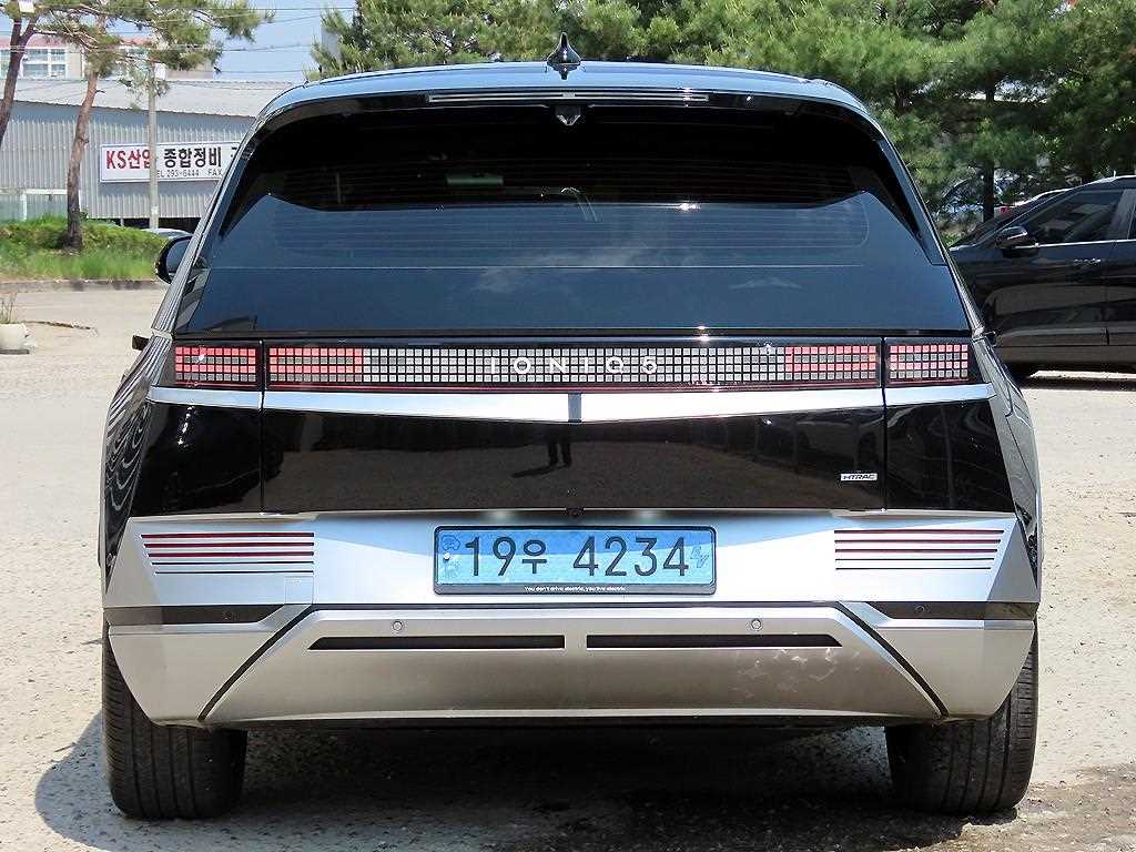 HYUNDAI Ioniq 5 - Vista 4