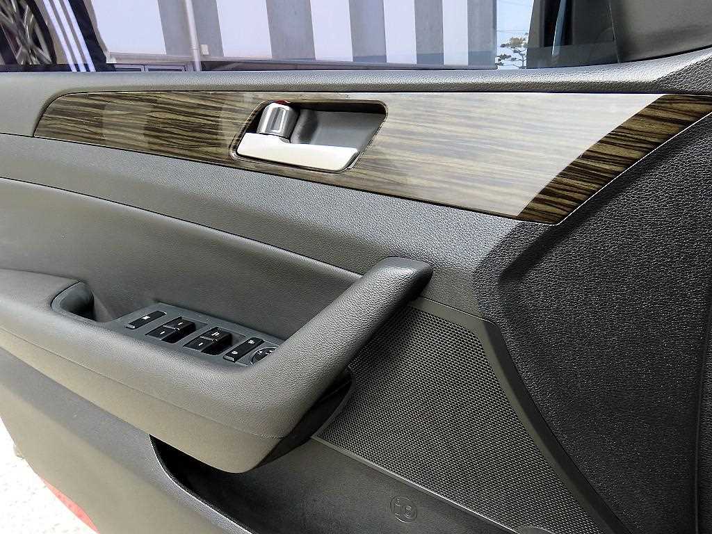 HYUNDAI Sonata - Vista 11