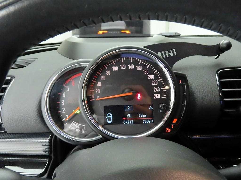Mini Clubman - Vista 5