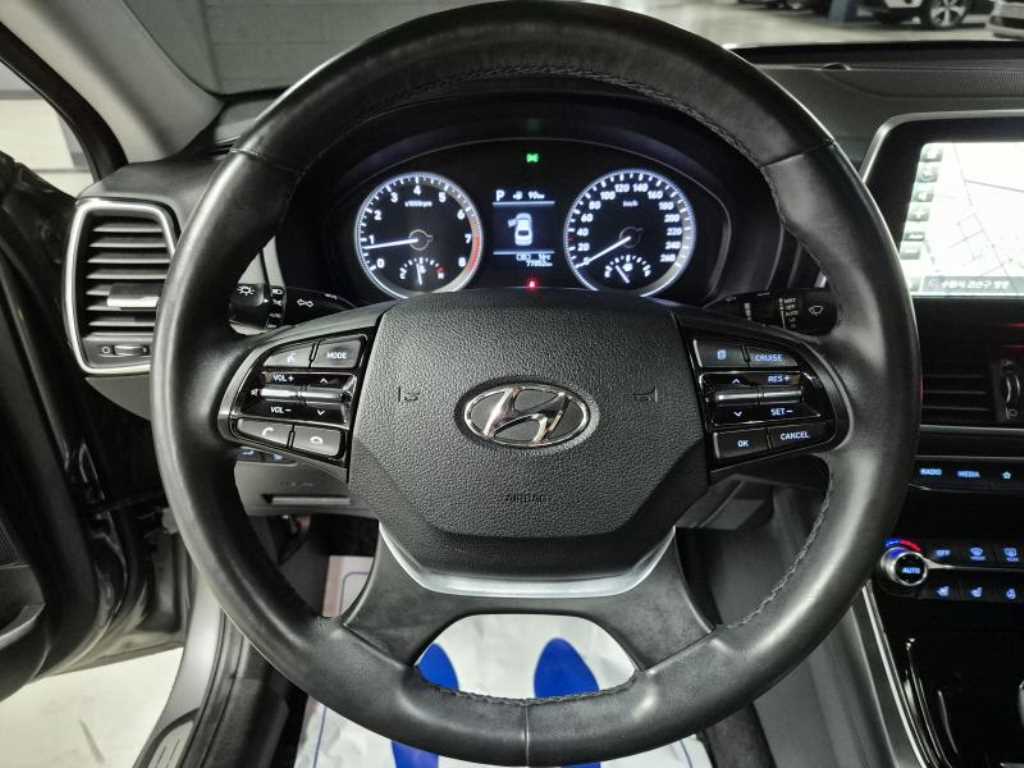 HYUNDAI Grandeur - Vista 9