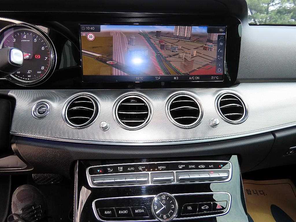 Mercedes Benz E class 2019 Gris - Importación desde Corea - HF Imports Iquique - Foto 14