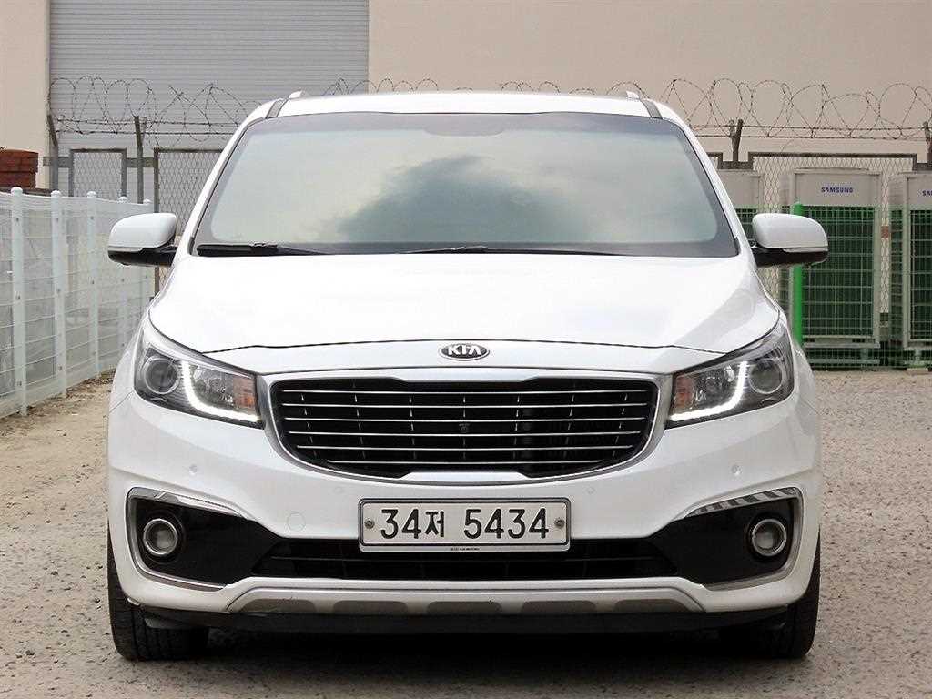 KIA Carnival 2018 - Importación desde Corea - HF Imports Iquique - Foto 1