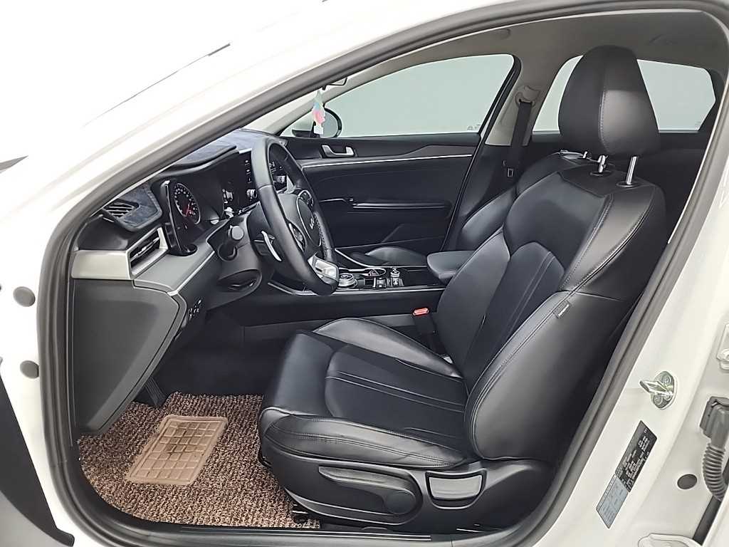 KIA K5 - Vista 11