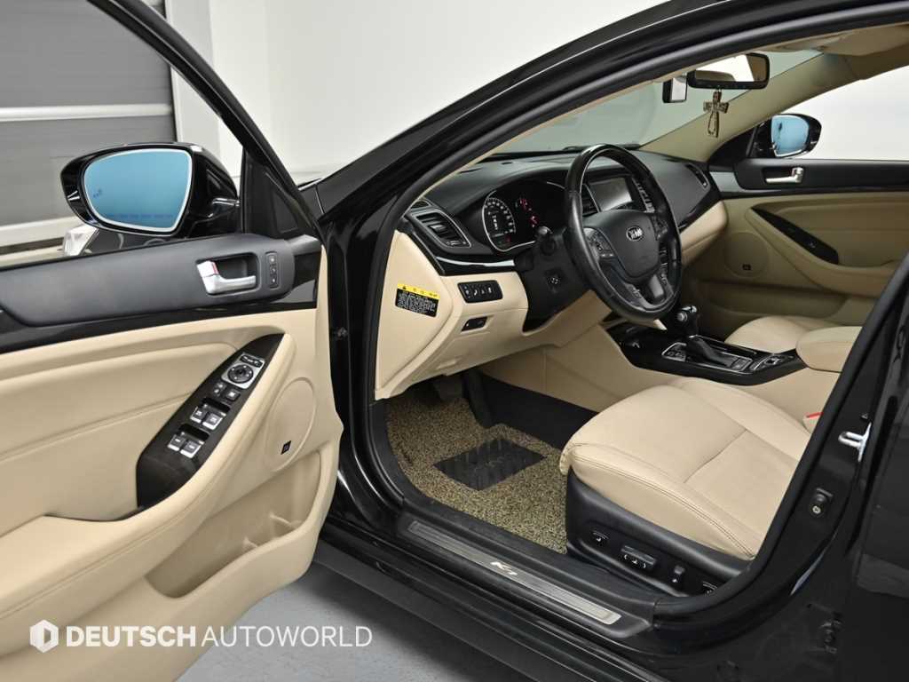 KIA K7 - Vista 10