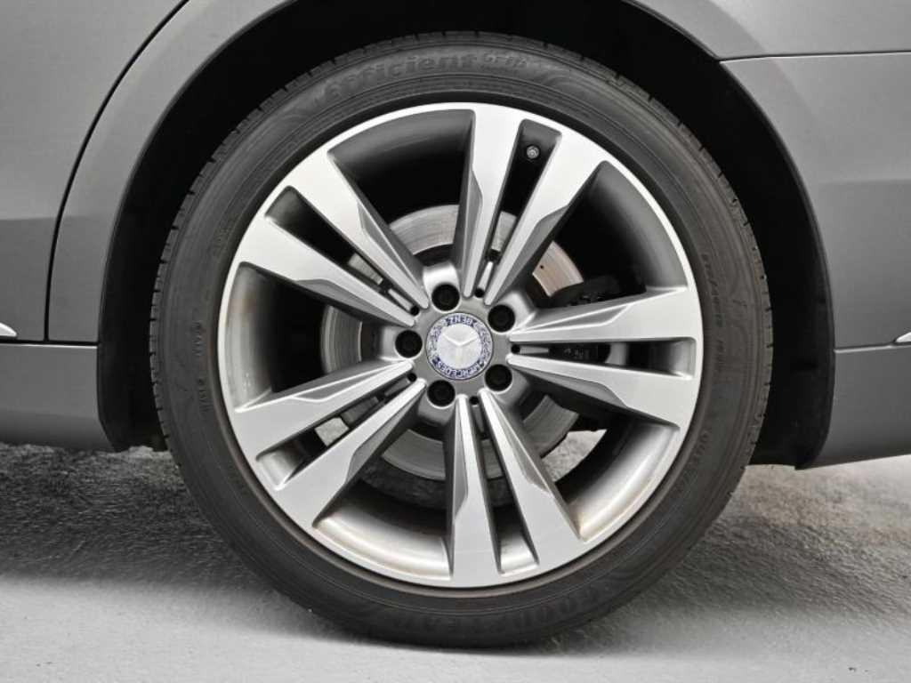Mercedes Benz S Class - Vista 5