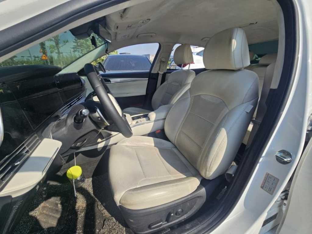 HYUNDAI Grandeur - Vista 6