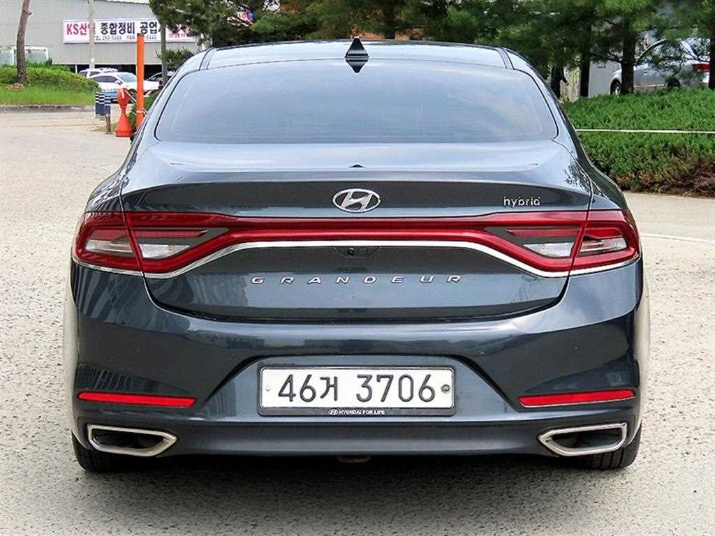 HYUNDAI Grandeur - Vista 4