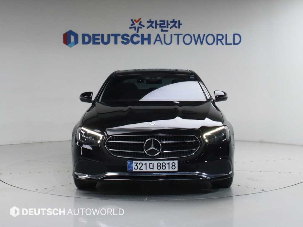 Mercedes Benz E class - Vista 3