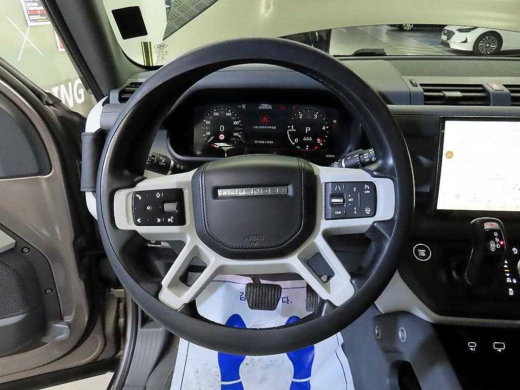 Land Rover Defender - Vista 8